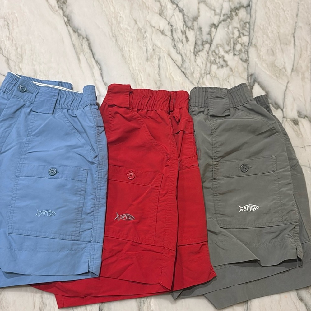 Boys/mens Aftco shorts. All size 28. Good condition. No stains.